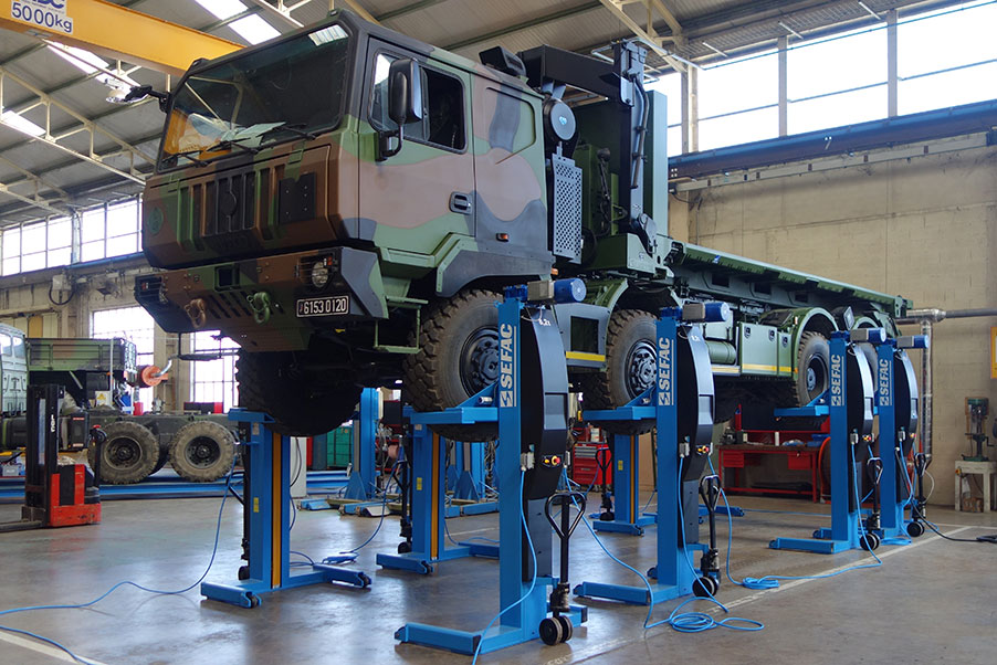 Sefac Mobile Military Column Lifts