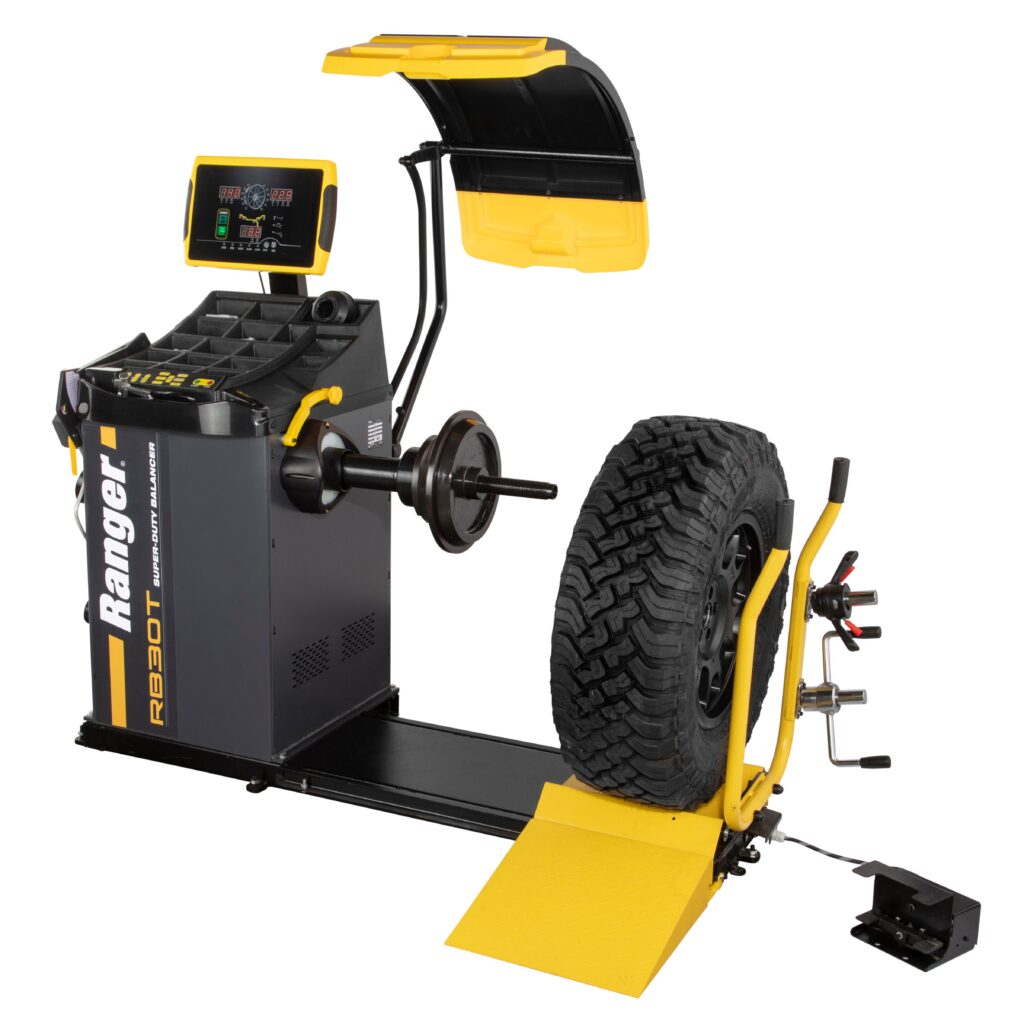 Heavy Duty Truck and Car Wheel Balancer RB30T by Ranger